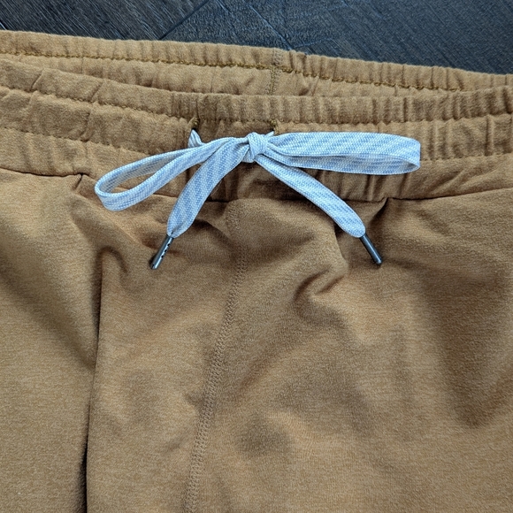 Vuori Performance Joggers - Picture 4 of 4